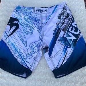 Venum MENS white/blue Lyoto Macida fight shorts M 33 Medium